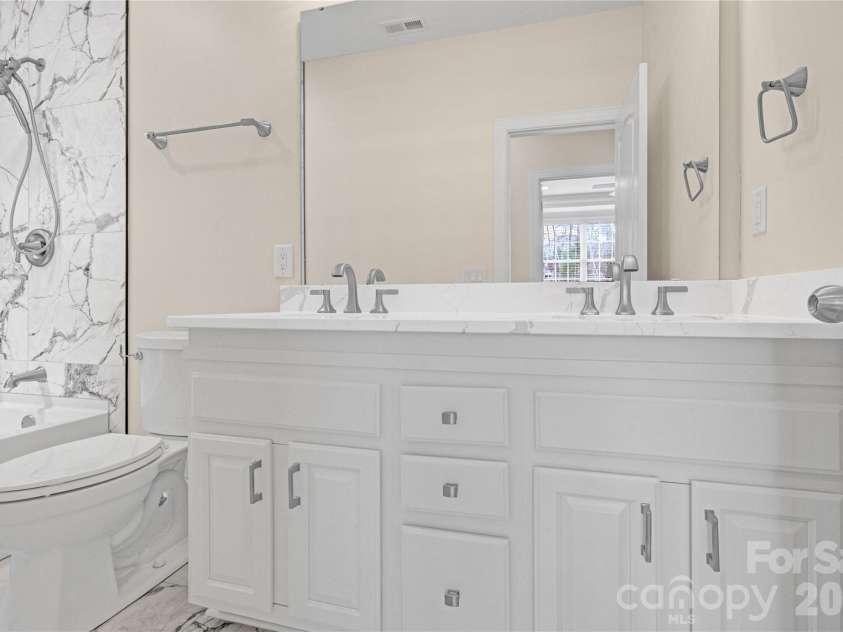 604 Palmerston Lane, Waxhaw, NC 28173.  MLS# CAR4363951, YatesRealty ID 16194. 