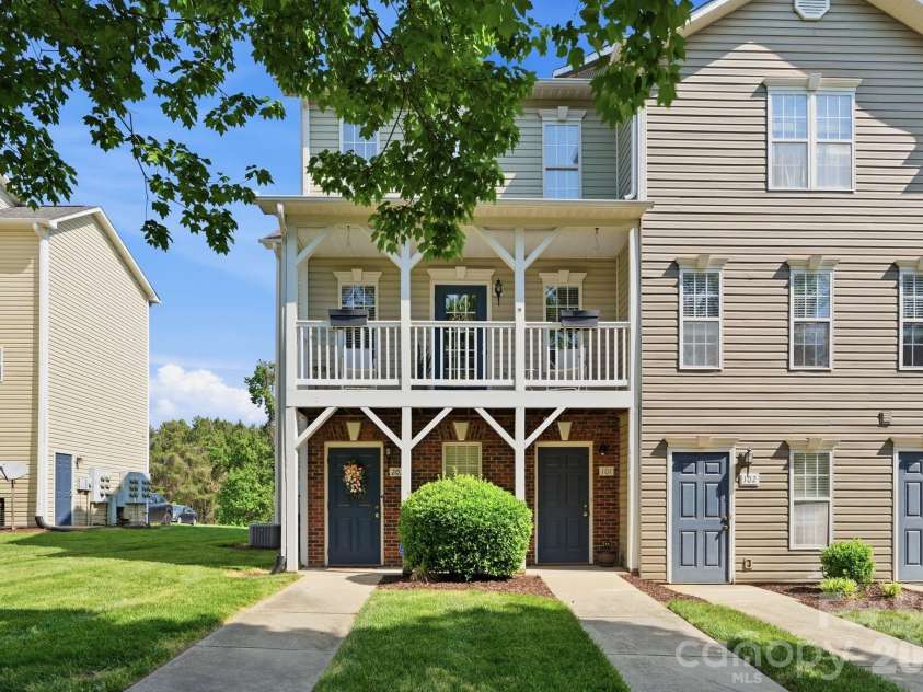 119 Steam Engine Drive, Mooresville, NC 28115.  MLS# CAR4374818, YatesRealty ID 16195. Front Walk