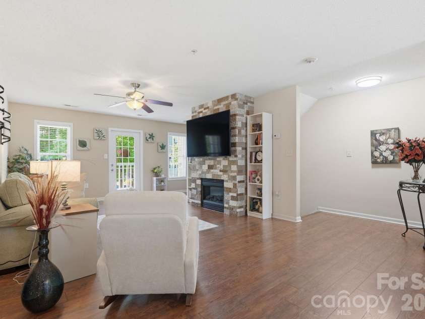 119 Steam Engine Drive, Mooresville, NC 28115.  MLS# CAR4374818, YatesRealty ID 16195. Living Room