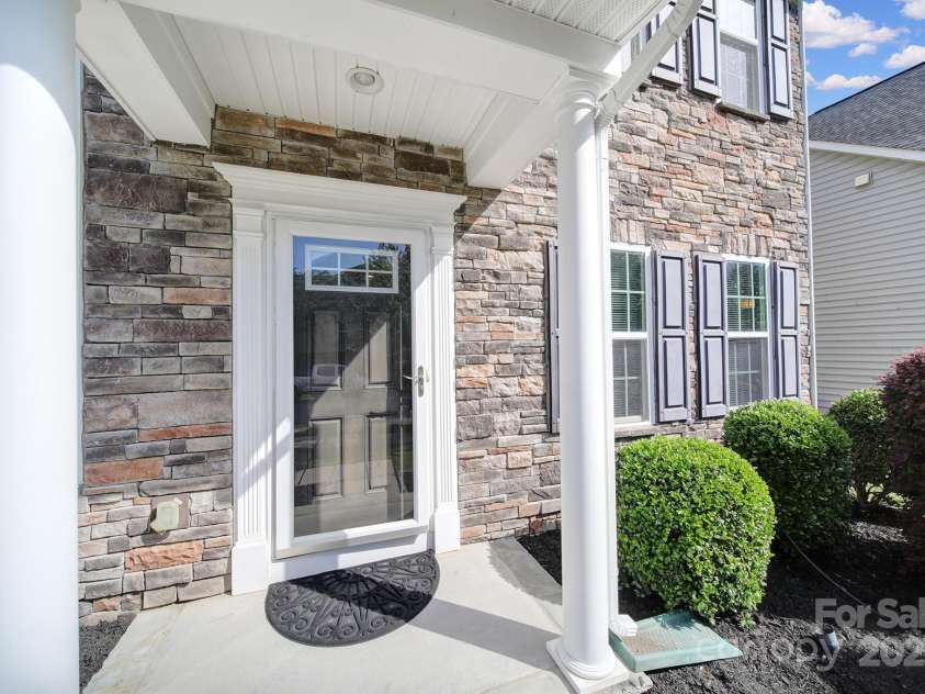 1012 Kings Bottom Drive, Fort Mill, SC 29715.  MLS# CAR4263790, YatesRealty ID 16196. 