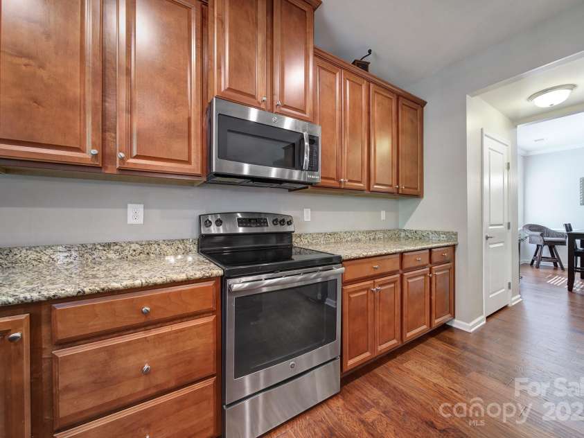 1012 Kings Bottom Drive, Fort Mill, SC 29715.  MLS# CAR4263790, YatesRealty ID 16196. 