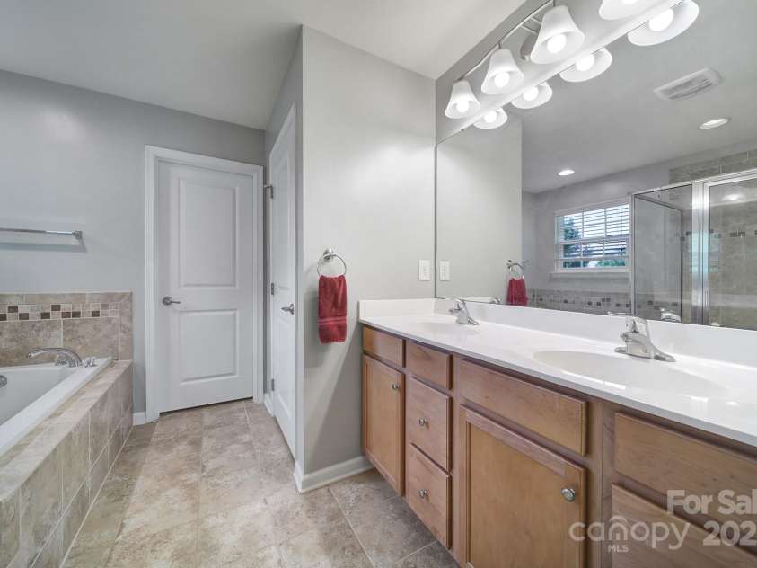1012 Kings Bottom Drive, Fort Mill, SC 29715.  MLS# CAR4263790, YatesRealty ID 16196. 