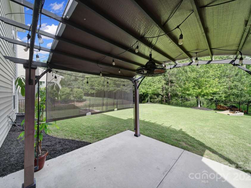 1012 Kings Bottom Drive, Fort Mill, SC 29715.  MLS# CAR4263790, YatesRealty ID 16196. 