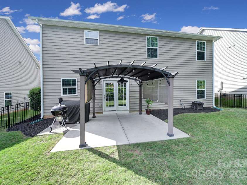 1012 Kings Bottom Drive, Fort Mill, SC 29715.  MLS# CAR4263790, YatesRealty ID 16196. 