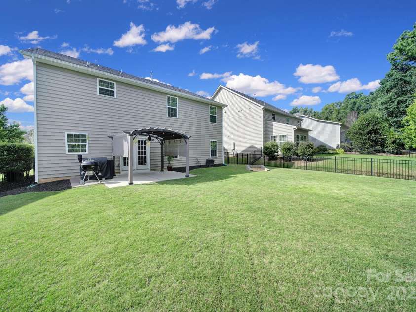 1012 Kings Bottom Drive, Fort Mill, SC 29715.  MLS# CAR4263790, YatesRealty ID 16196. 