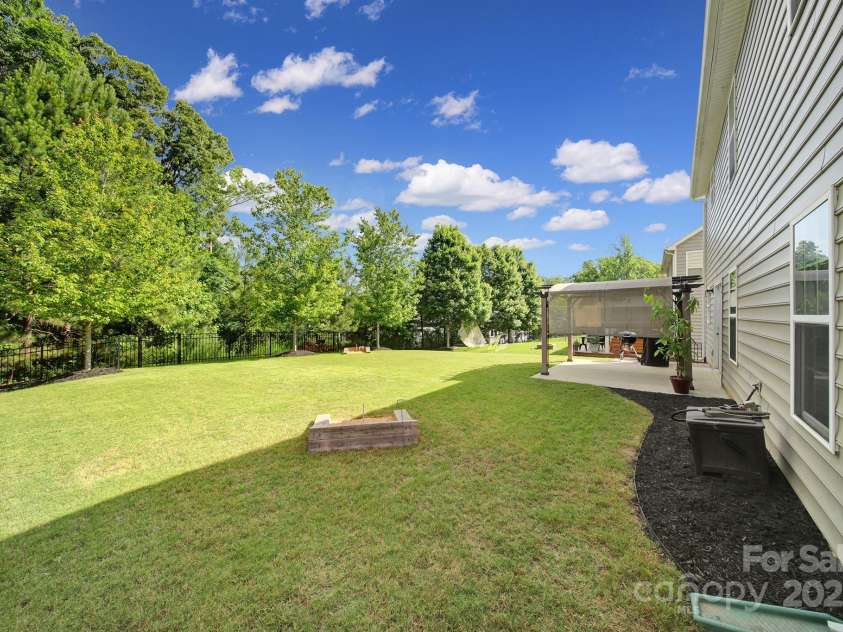 1012 Kings Bottom Drive, Fort Mill, SC 29715.  MLS# CAR4263790, YatesRealty ID 16196. 