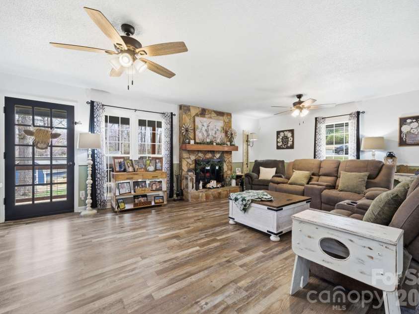6777 Hockett Trail, Randleman, NC 27317.  MLS# CAR4359422, YatesRealty ID 16196. 