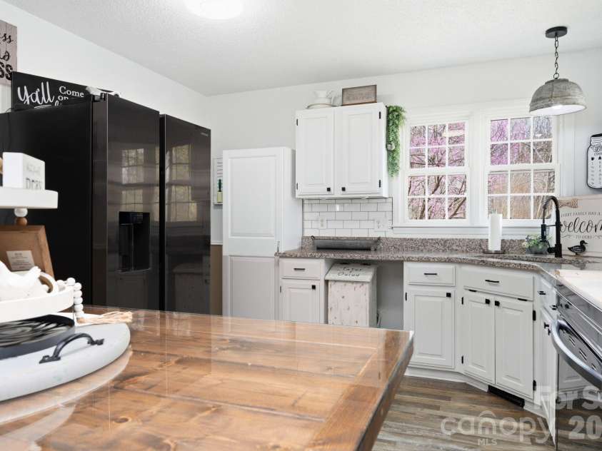 6777 Hockett Trail, Randleman, NC 27317.  MLS# CAR4359422, YatesRealty ID 16196. 