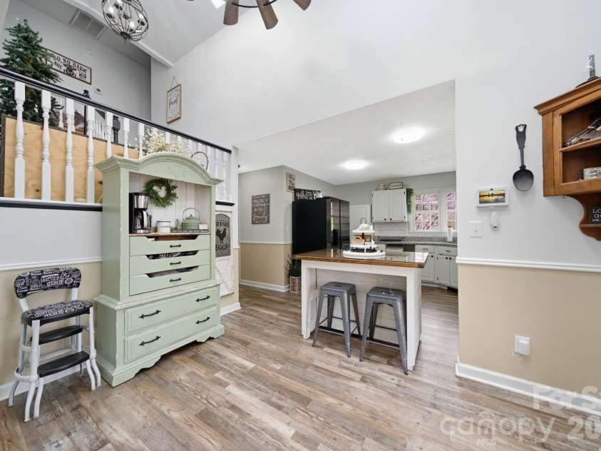 6777 Hockett Trail, Randleman, NC 27317.  MLS# CAR4359422, YatesRealty ID 16196. 