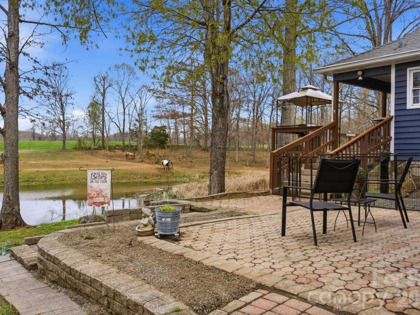 6777 Hockett Trail, Randleman, NC 27317.  MLS# CAR4359422, YatesRealty ID 16196. 