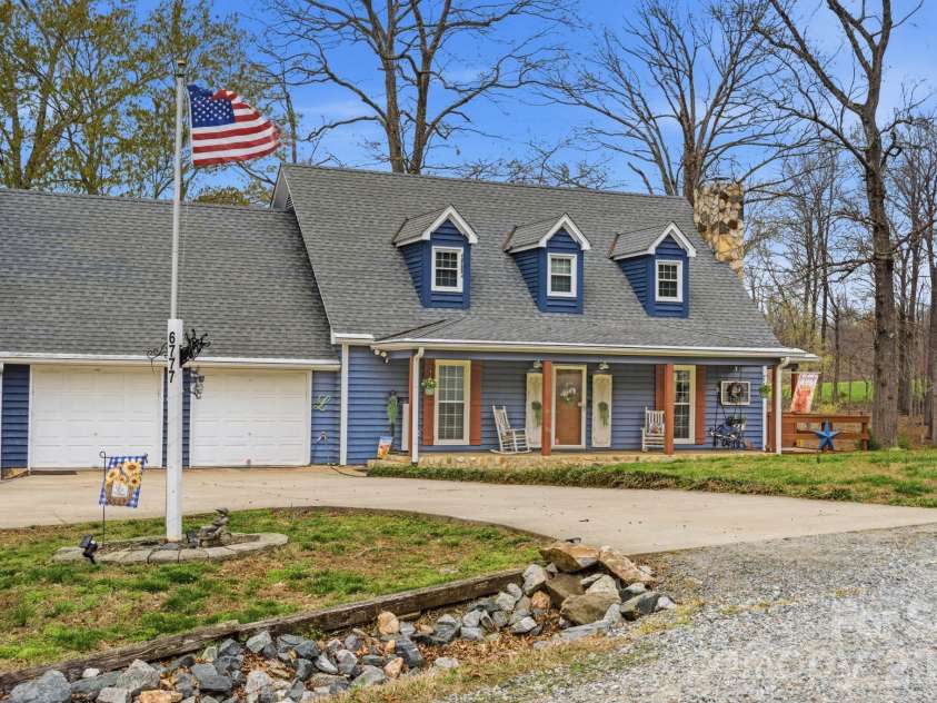 6777 Hockett Trail, Randleman, NC 27317.  MLS# CAR4359422, YatesRealty ID 16196. 