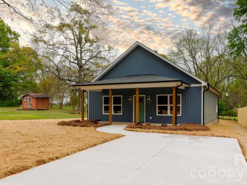 107 Brown Street, Clover, SC 29710.  MLS# CAR4363836, YatesRealty ID 16197. 