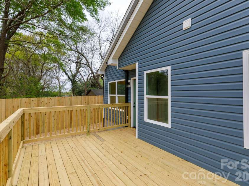 107 Brown Street, Clover, SC 29710.  MLS# CAR4363836, YatesRealty ID 16197. 