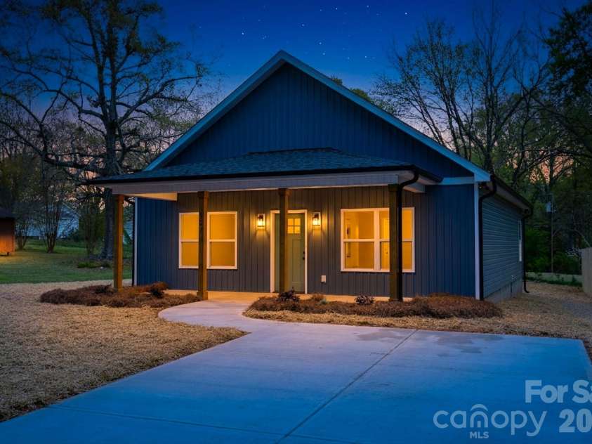 107 Brown Street, Clover, SC 29710.  MLS# CAR4363836, YatesRealty ID 16197. 