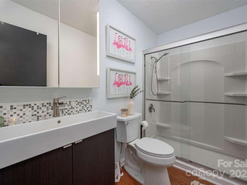 2298 Wintercrest Drive, Rock Hill, SC 29732.  MLS# CAR4264652, YatesRealty ID 16197. Full bath 2 on main
