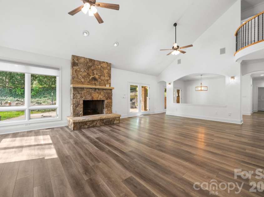 421 18th Avenue Lane, Hickory, NC 28601.  MLS# CAR4357628, YatesRealty ID 16198. 