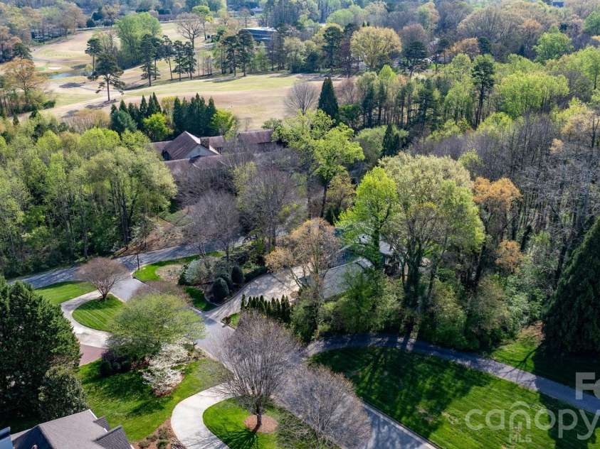 421 18th Avenue Lane, Hickory, NC 28601.  MLS# CAR4357628, YatesRealty ID 16198. 