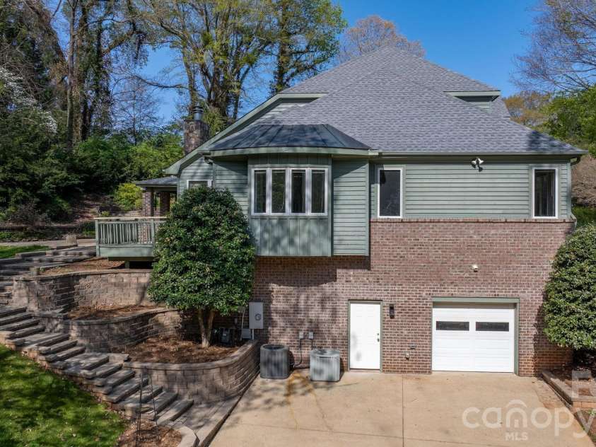 421 18th Avenue Lane, Hickory, NC 28601.  MLS# CAR4357628, YatesRealty ID 16198. Back garage and driveway