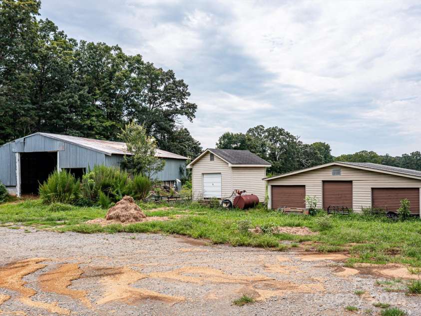 12136 Renee Ford Road, Stanfield, NC 28163.  MLS# CAR4165972, YatesRealty ID 162. Storage bars