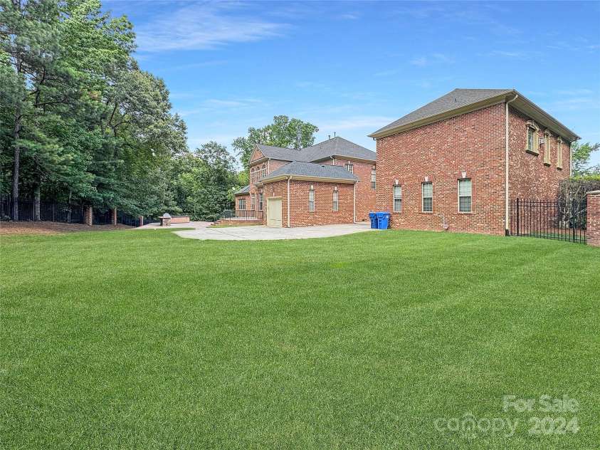 9100 Woodhall Lake Drive, Waxhaw, NC 28173.  MLS# CAR4151190, YatesRealty ID 162. 