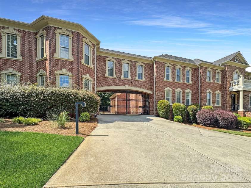 9100 Woodhall Lake Drive, Waxhaw, NC 28173.  MLS# CAR4151190, YatesRealty ID 162. 