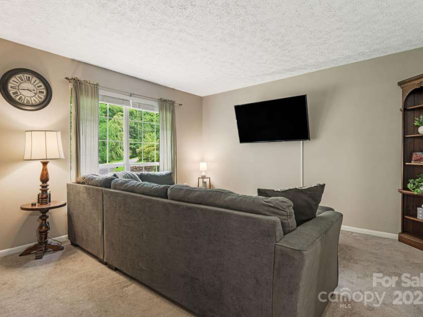 102 Aycock Street, Black Mountain, NC 28711.  MLS# CAR4291780, YatesRealty ID 1620. 