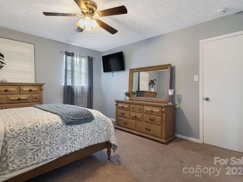 102 Aycock Street, Black Mountain, NC 28711.  MLS# CAR4291780, YatesRealty ID 1620. 