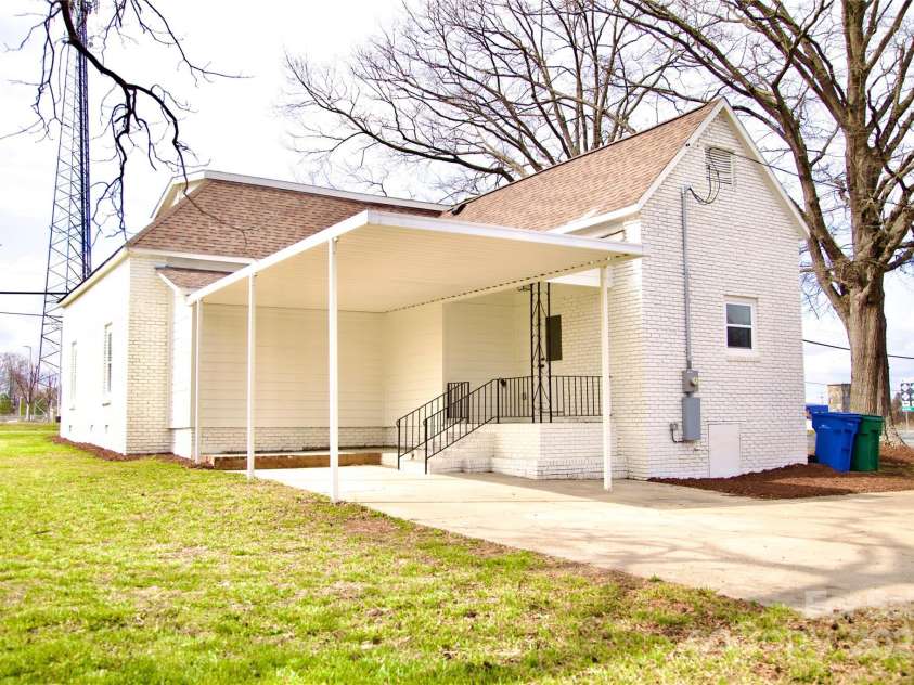 405 Aquadale Road, Albemarle, NC 28001.  MLS# CAR4229205, YatesRealty ID 1620. 