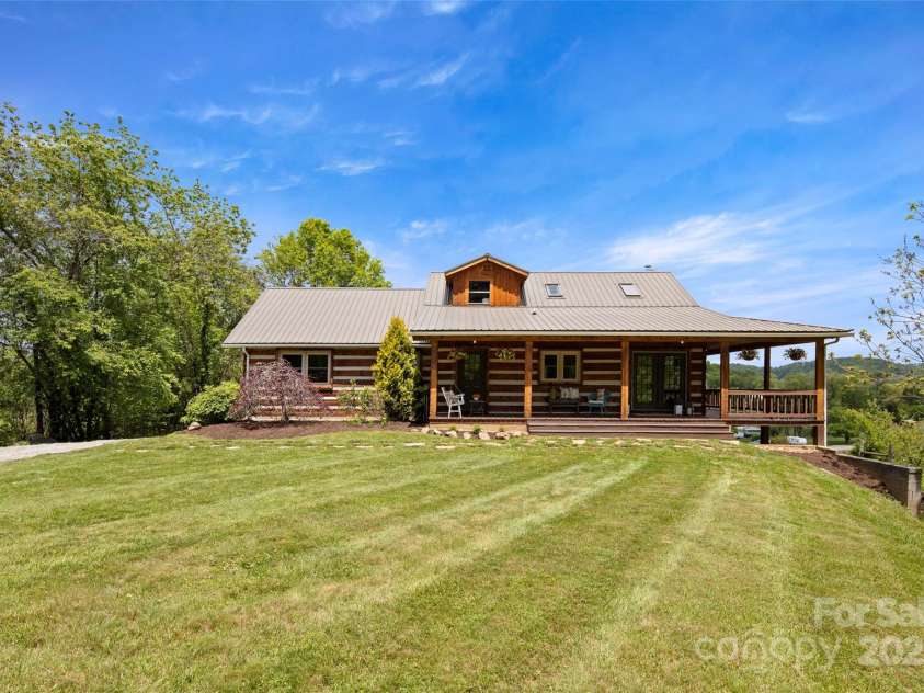 225 Ford Road, Waynesville, NC 28786.  MLS# CAR4256672, YatesRealty ID 16202. 