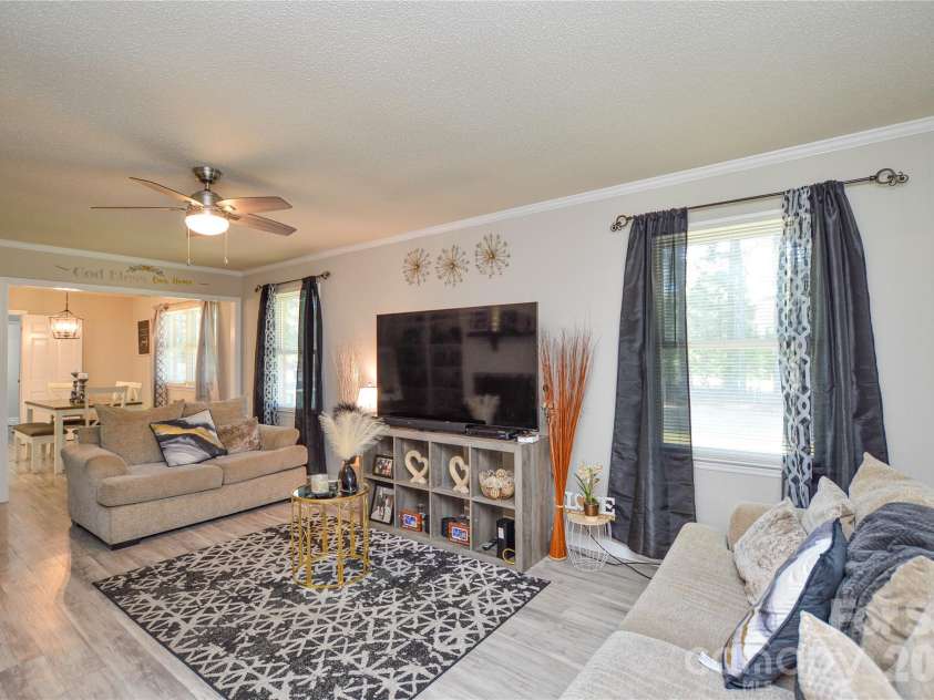 97 Robin Road, Wadesboro, NC 28170.  MLS# CAR4371322, YatesRealty ID 16202. 