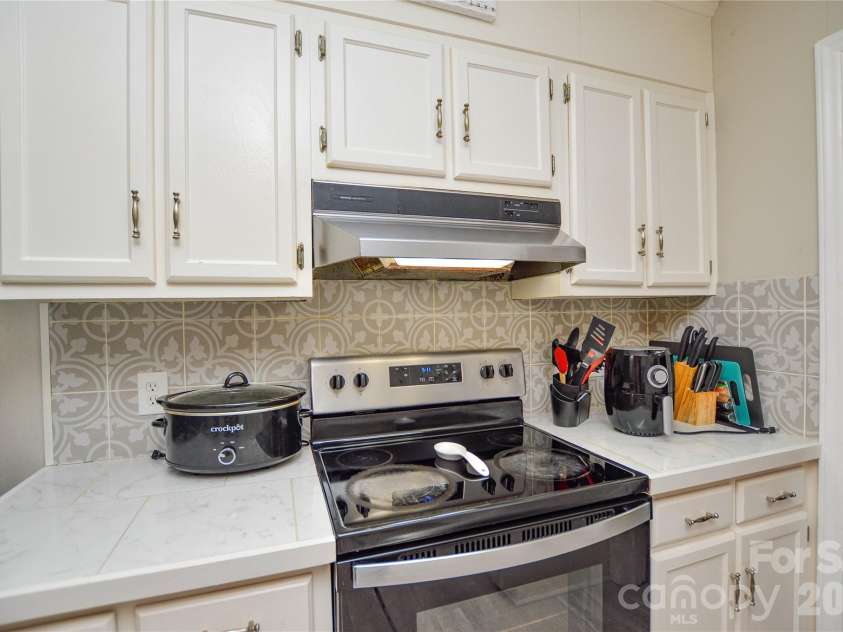 97 Robin Road, Wadesboro, NC 28170.  MLS# CAR4371322, YatesRealty ID 16202. 