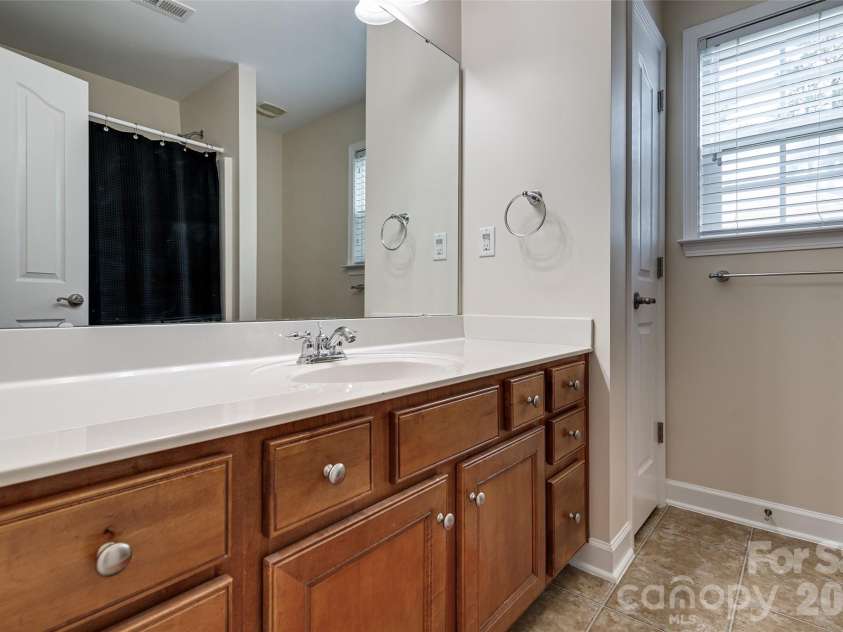 1112 Donelea Lane, Concord, NC 28027.  MLS# CAR4370877, YatesRealty ID 16206. 
