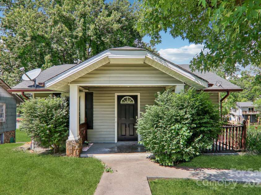 142 Substation Road, Canton, NC 28716.  MLS# CAR4258004, YatesRealty ID 16206. 