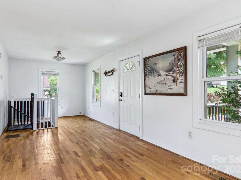 142 Substation Road, Canton, NC 28716.  MLS# CAR4258004, YatesRealty ID 16206. 