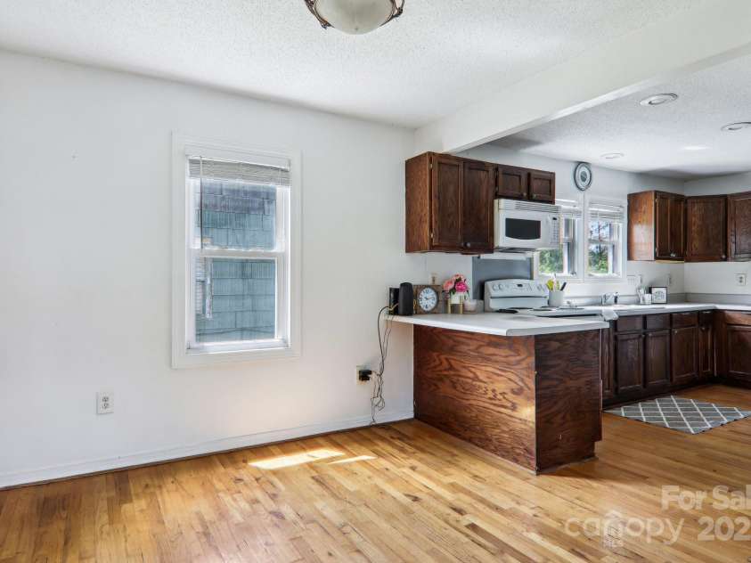 142 Substation Road, Canton, NC 28716.  MLS# CAR4258004, YatesRealty ID 16206. 