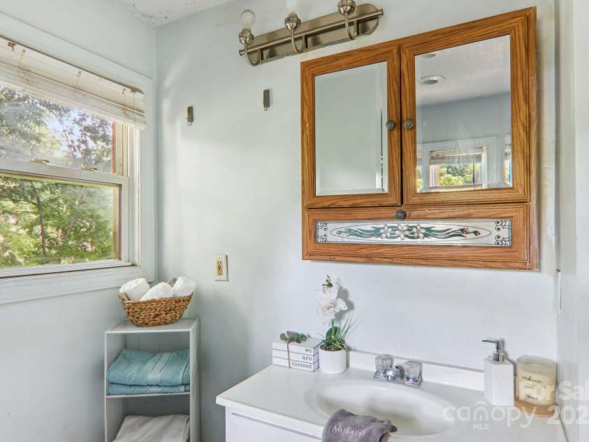 142 Substation Road, Canton, NC 28716.  MLS# CAR4258004, YatesRealty ID 16206. 