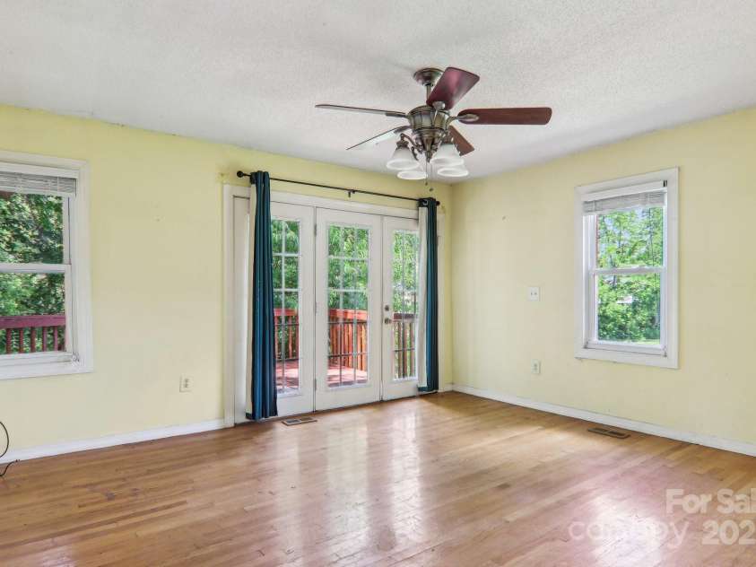 142 Substation Road, Canton, NC 28716.  MLS# CAR4258004, YatesRealty ID 16206. 