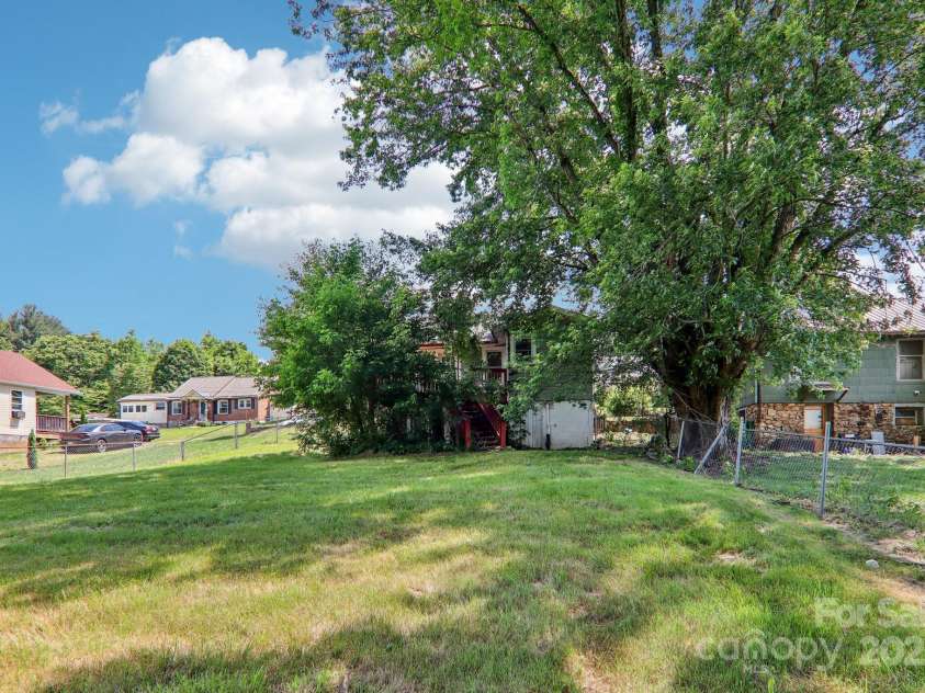 142 Substation Road, Canton, NC 28716.  MLS# CAR4258004, YatesRealty ID 16206. 