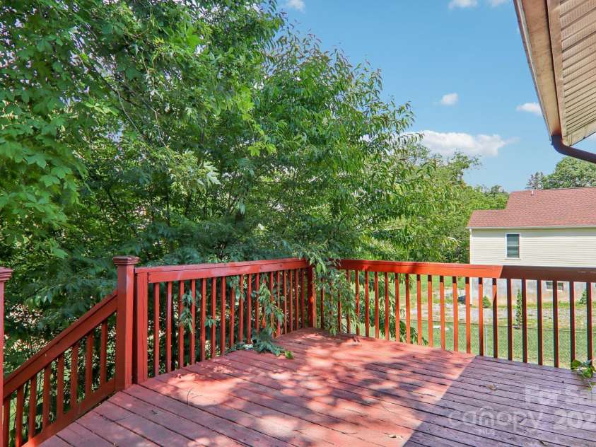 142 Substation Road, Canton, NC 28716.  MLS# CAR4258004, YatesRealty ID 16206. 