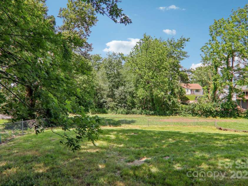 142 Substation Road, Canton, NC 28716.  MLS# CAR4258004, YatesRealty ID 16206. 