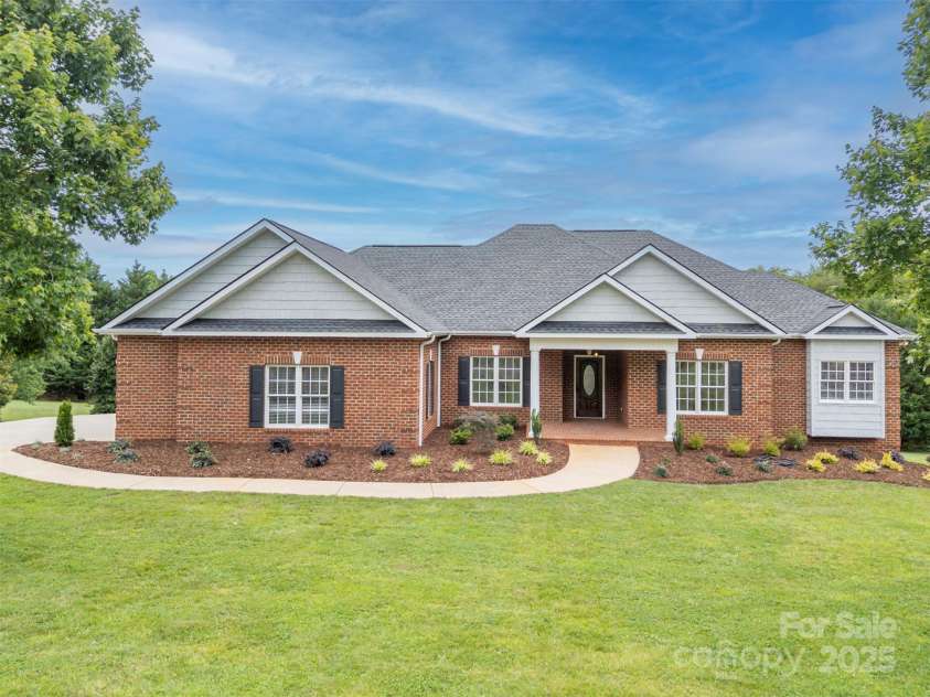 182 Kensington Drive, Forest City, NC 28043.  MLS# CAR4264053, YatesRealty ID 16207. 