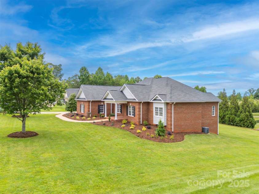 182 Kensington Drive, Forest City, NC 28043.  MLS# CAR4264053, YatesRealty ID 16207. 