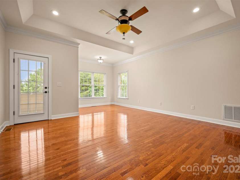 182 Kensington Drive, Forest City, NC 28043.  MLS# CAR4264053, YatesRealty ID 16207. Primary Bedroom