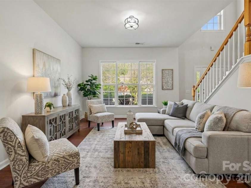 9144 Linden Tree Lane, Charlotte, NC 28277.  MLS# CAR4366645, YatesRealty ID 16207. 