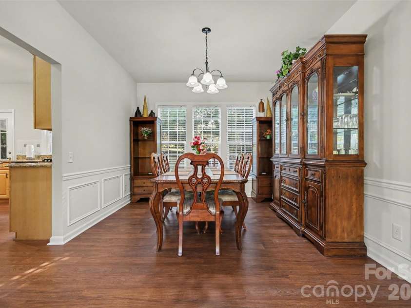 9144 Linden Tree Lane, Charlotte, NC 28277.  MLS# CAR4366645, YatesRealty ID 16207. 