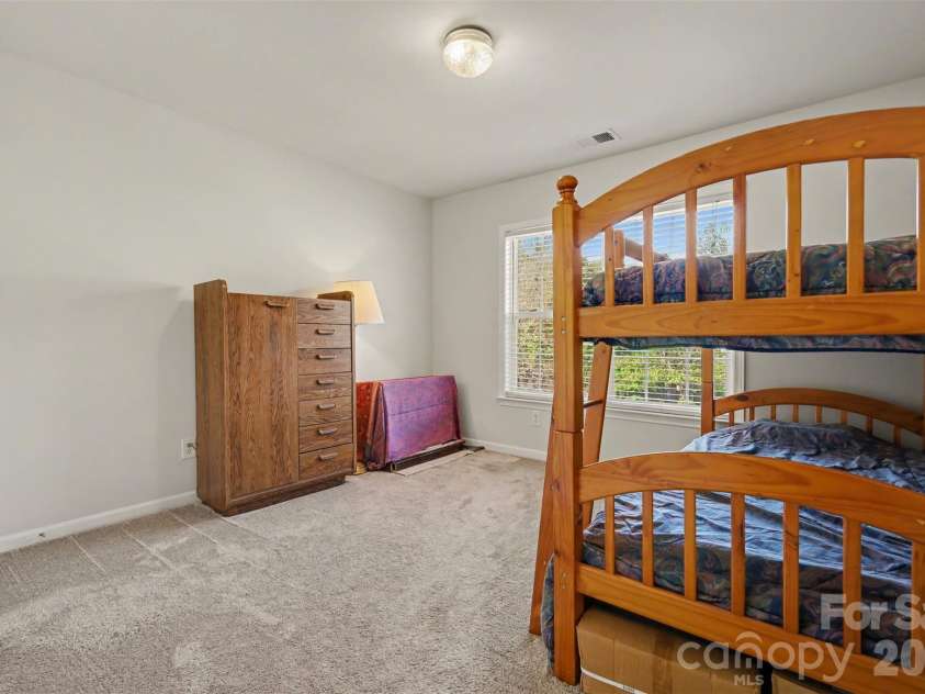 9144 Linden Tree Lane, Charlotte, NC 28277.  MLS# CAR4366645, YatesRealty ID 16207. 