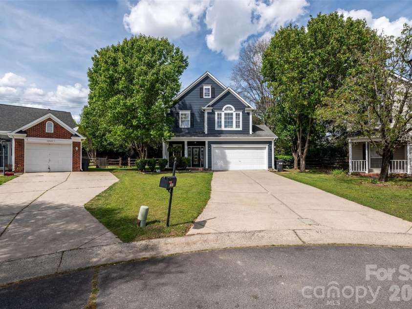 12007 Presnell Place, Charlotte, NC 28273.  MLS# CAR4365163, YatesRealty ID 16208. 
