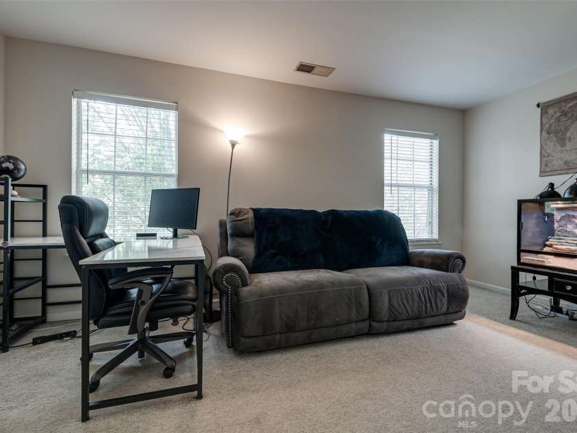 12007 Presnell Place, Charlotte, NC 28273.  MLS# CAR4365163, YatesRealty ID 16208. 
