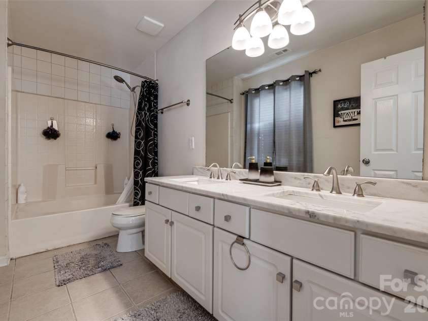 12007 Presnell Place, Charlotte, NC 28273.  MLS# CAR4365163, YatesRealty ID 16208. 