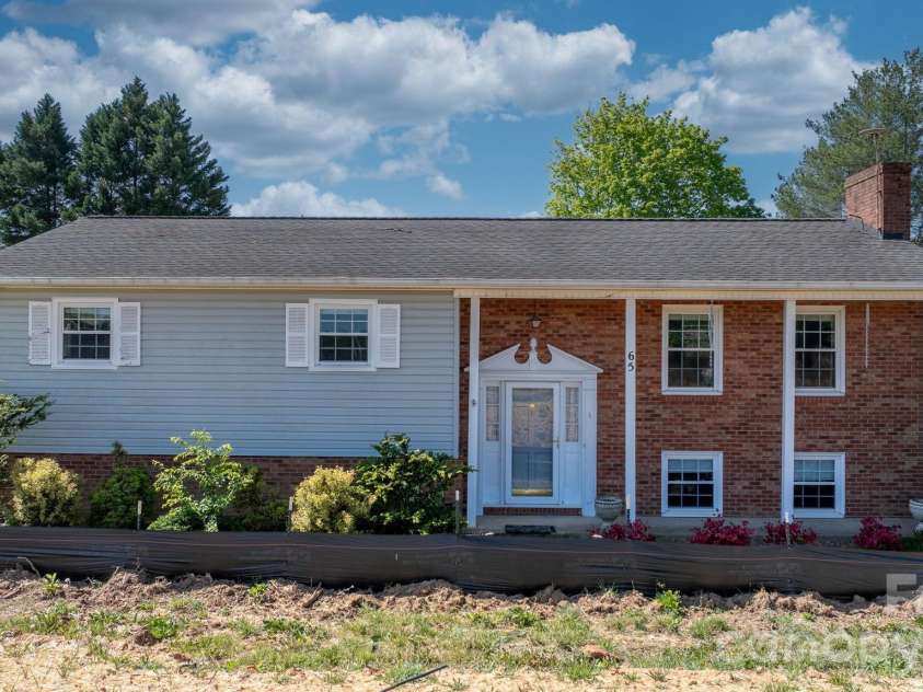 65 Pinewood Road, Granite Falls, NC 28630.  MLS# CAR4374012, YatesRealty ID 16209. 